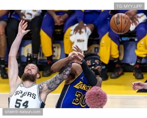 太阳利用失误优势取胜 古德温4前场篮板补投篮效率不足 太阳利用失误优势取胜 古德温4前场篮板补投篮效率不足